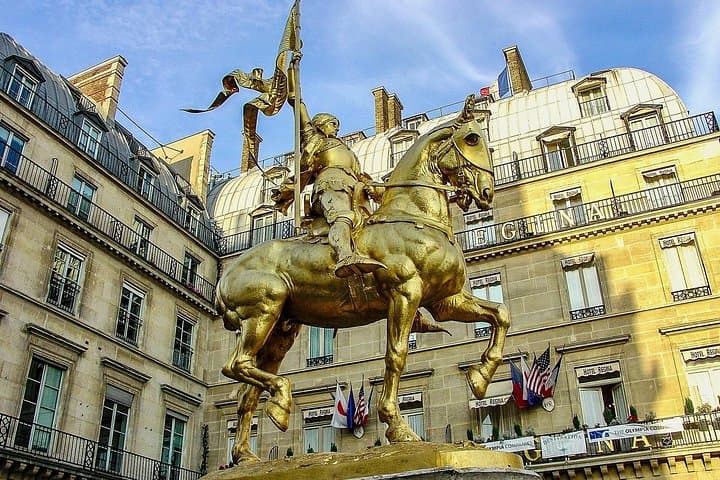 7 day Paris Must-Do Burgundy Champagne Culture Wine Small Group15 — photo 7