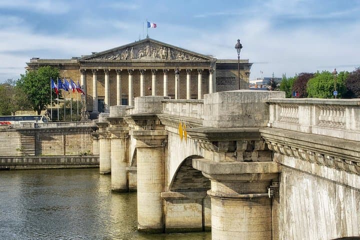 7 day Paris Must-Do Burgundy Champagne Culture Wine Small Group15 — photo 6