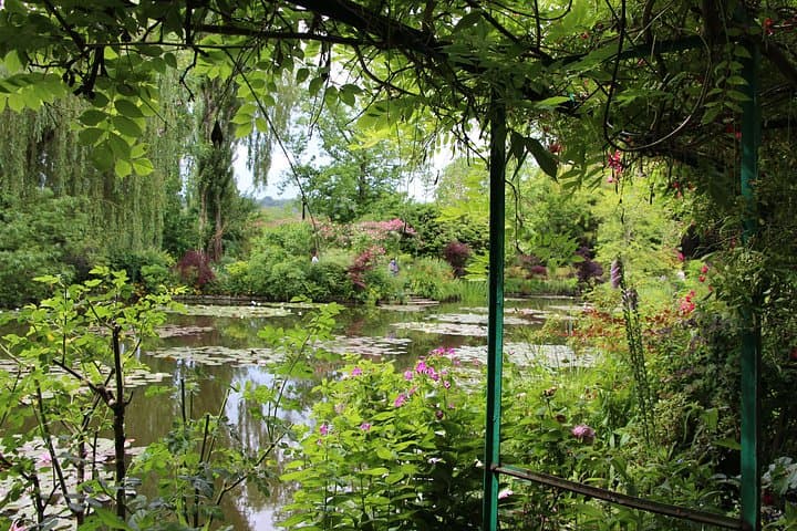 Giverny Small-Group Minivan with Hotel Pickup or Meeting Point — photo 8