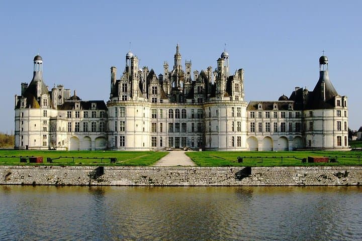 Private 3 Loire Castles Live Guided with Wine tasting from Paris — photo 3