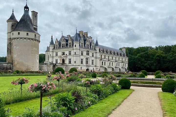 Loire Castles Chenonceau, Chambord & 2 Wineries Private Trip — photo 2