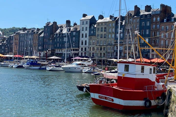Private Mont Saint-Michel, Honfleur Trip from Paris by Mercedes — photo 13