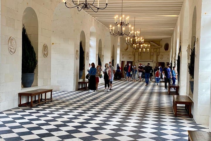 Loire Valley Castles Chenonceau Amboise & Da Vinci Small Group — photo 6