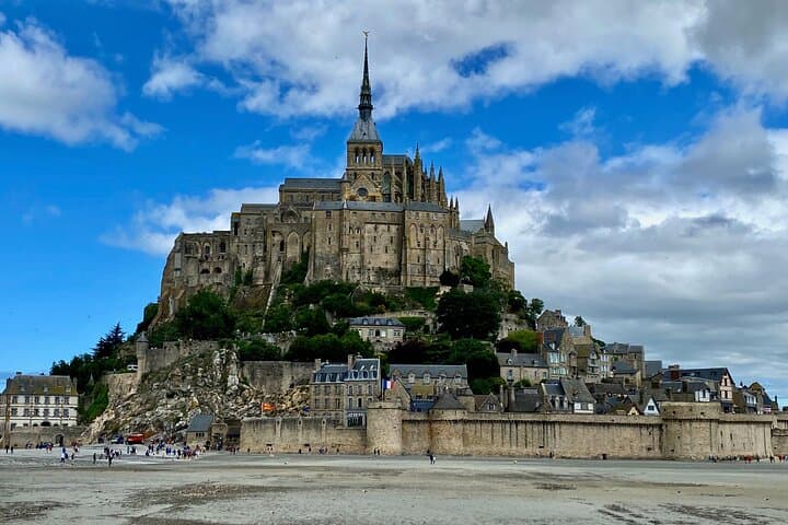 2-day Mont Saint-Michel, Full D-Day, Normandy Private from Paris — photo 17