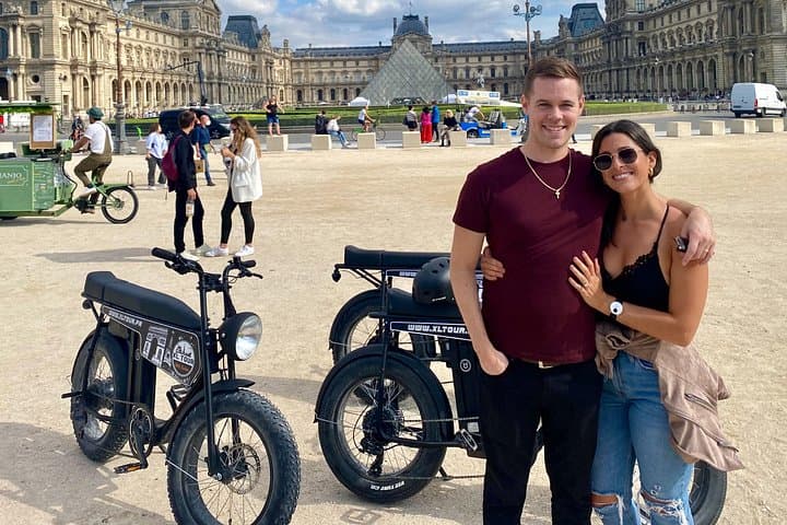 Paris Sightseeing Family Friendly Guided Electric Bike Tour — photo 16