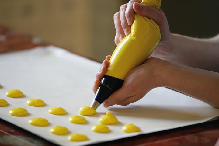Paris Macarons Small-Group Baking Class with a Chef — photo 4