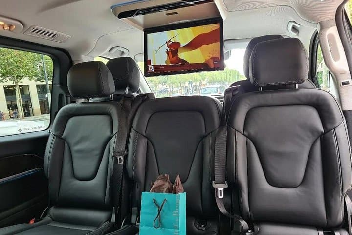 Private Transfer from CDG/ORLY/LBG Airport to Paris (Van-7 Pax) — photo 2