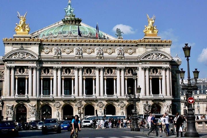 7 day Paris Must-Do Burgundy Champagne Culture Wine Small Group15 — photo 8
