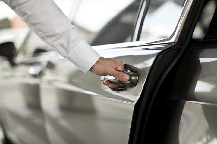 Paris Private Airport Transfer: CDG or Orly – Executive Sedan — photo 4