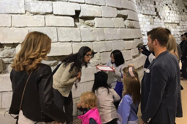 1h30 - Louvre Highlights optional 'families with kids' - Eng/Esp — photo 3