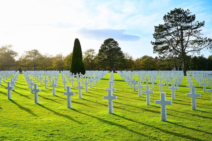 Normandy D-Day Tour: Omaha Beach, Pointe du Hoc & Cemetery — photo 4
