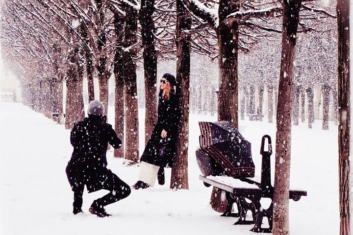 Paris Couple Photoshoot at the Eiffel Tower with Pro Photographer — photo 1