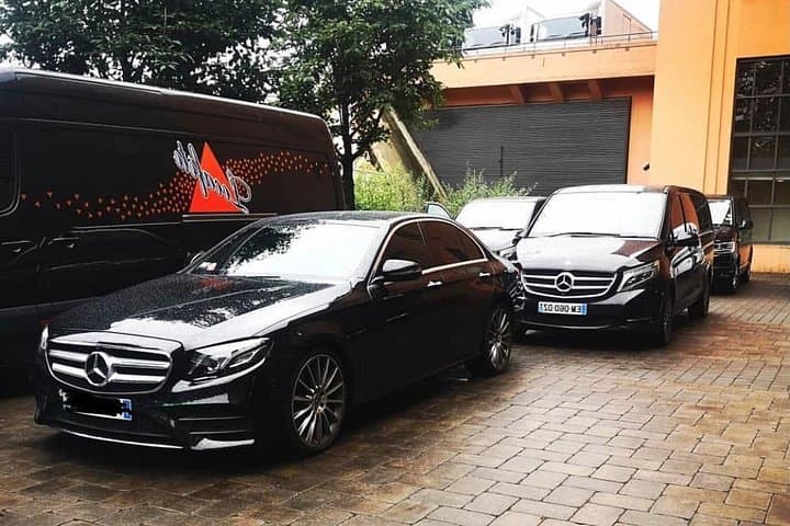 Transfer from Orly/CDG/LBG Airport to Paris (E-Class 2pax) — photo 3