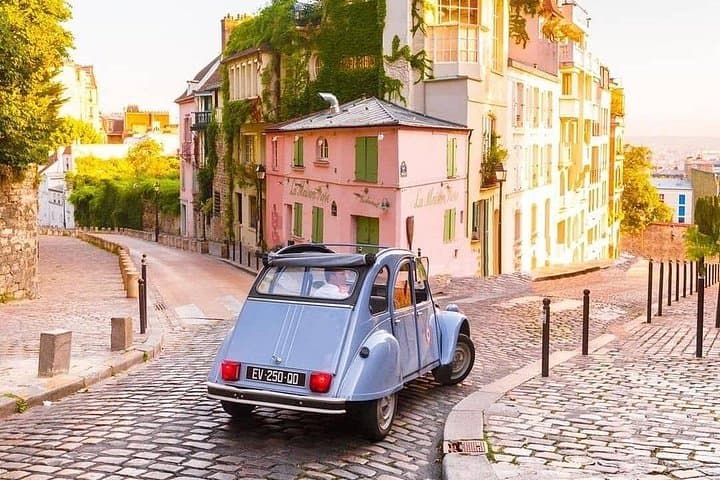 Vintage 2CV Adventure: 1-Hour Paris Highlights Tour — photo 2