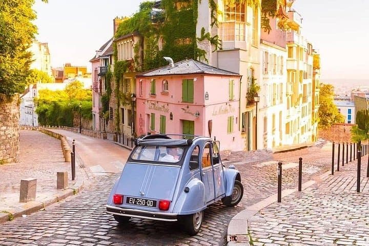 Vintage 2CV Adventure: 2-Hour Paris Highlights Tour — photo 2