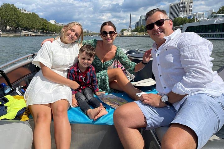 Paris Seine River Private or Shared Boat Tour — photo 10