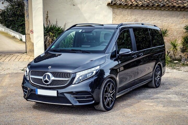Private Transfer: Nice Airport NCE to Cannes in Luxury Van