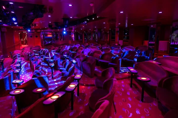 Paris Crazy Horse Cabaret Show Champagne & macarons — photo 4