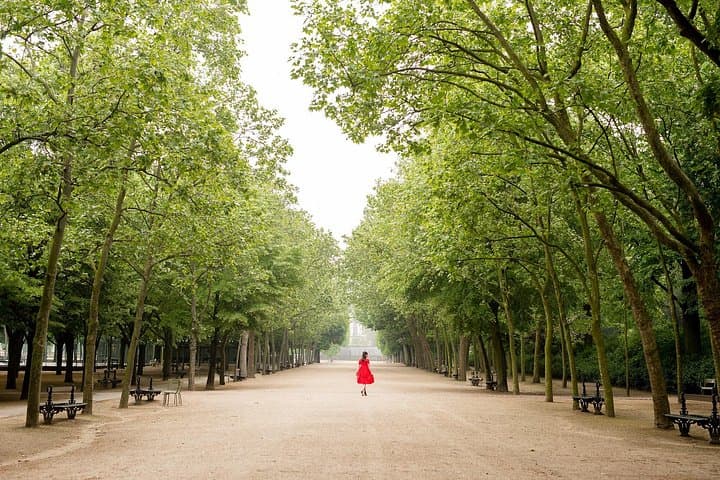 Private Paris Photoshoot at the Eiffel Tower, Luxembourg or Seine — photo 2
