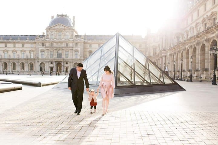 Private Paris Photoshoot at the Eiffel Tower, Luxembourg or Seine — photo 4