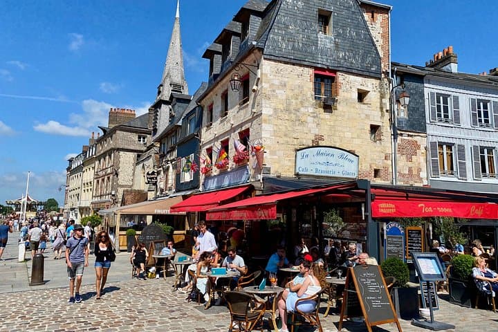 Private Mont Saint-Michel, Honfleur Trip from Paris by Mercedes — photo 15