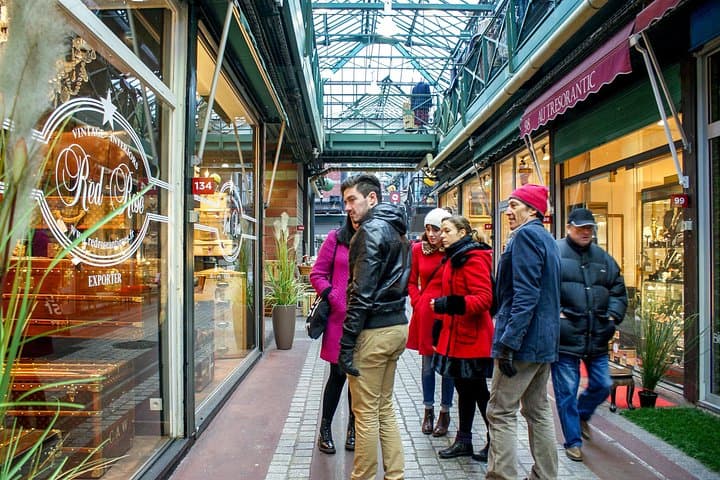 Paris Iconic Saint Ouen Flea Market Small Group Walking Tour — photo 1