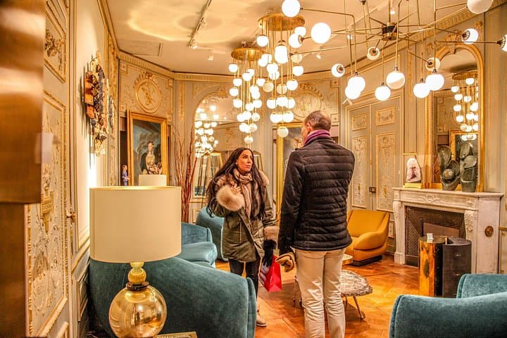 Paris Iconic Saint Ouen Flea Market Small Group Walking Tour — photo 5