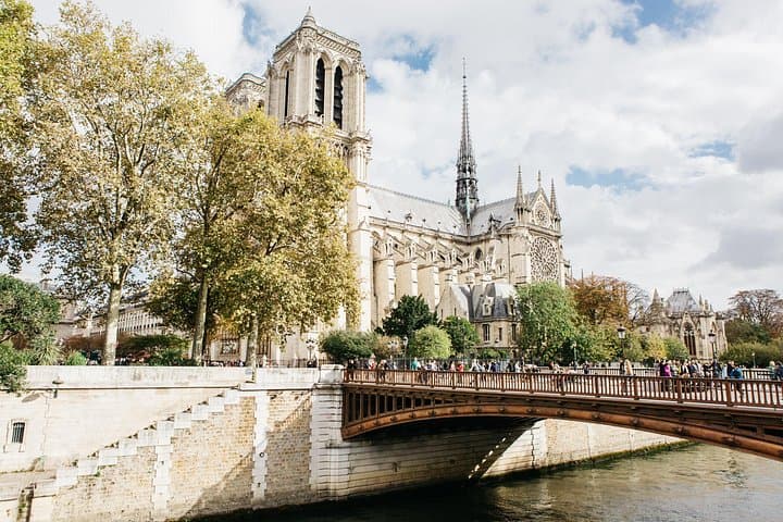 Private Historical Tour of Notre Dame — photo 7