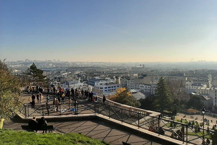Montmartre/Sacre-Coeur/Paris- Artistic & Bohemian Epicenter — photo 2