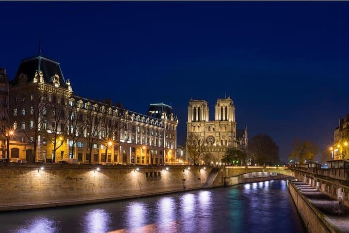 Ghosts of Paris: Mona Lisa Murder Mystery Puzzle Walk — photo 8