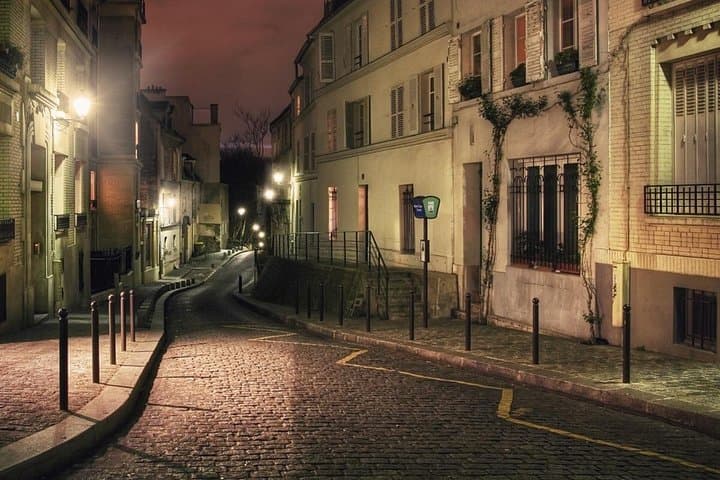 Ghosts of Paris: Mona Lisa Murder Mystery Puzzle Walk — photo 5