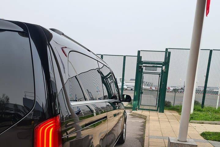 Private Transfer from CDG/ORLY/LBG Airport to Paris (Van-7 Pax) — photo 9