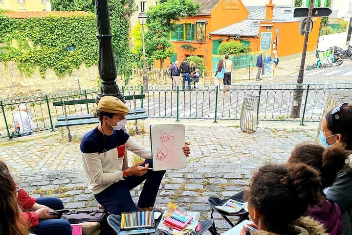 Drawing workshop / creative notebook during an unusual walk in Montmartre — photo 1