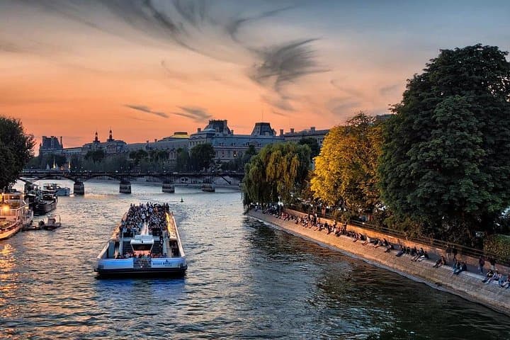 Private illumination Tour in Paris with Indian Dinner hotel Pickup — photo 12