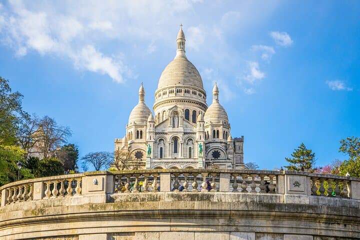 Paris Private Guided Tour in a Vintage Open Top French Car — photo 11