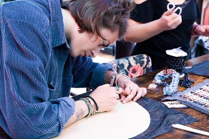 Visit a Workshop Create Your Unique Luxury Bag in Central Paris — photo 5