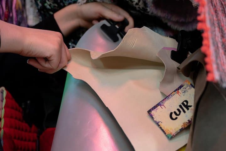 Visit a Workshop Create Your Unique Luxury Bag in Central Paris — photo 3