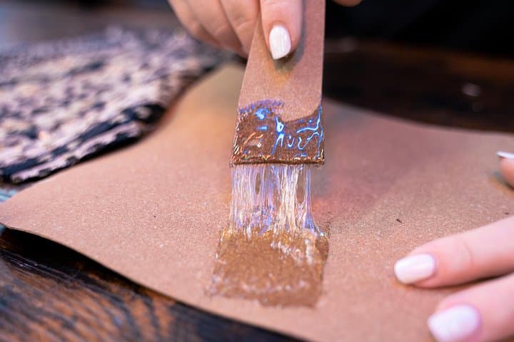 Visit a Workshop Create Your Unique Luxury Bag in Central Paris — photo 6