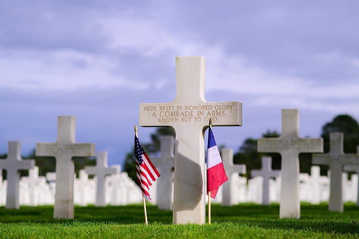 Normandy D-Day Tour: Omaha Beach, Pointe du Hoc & Cemetery — photo 7