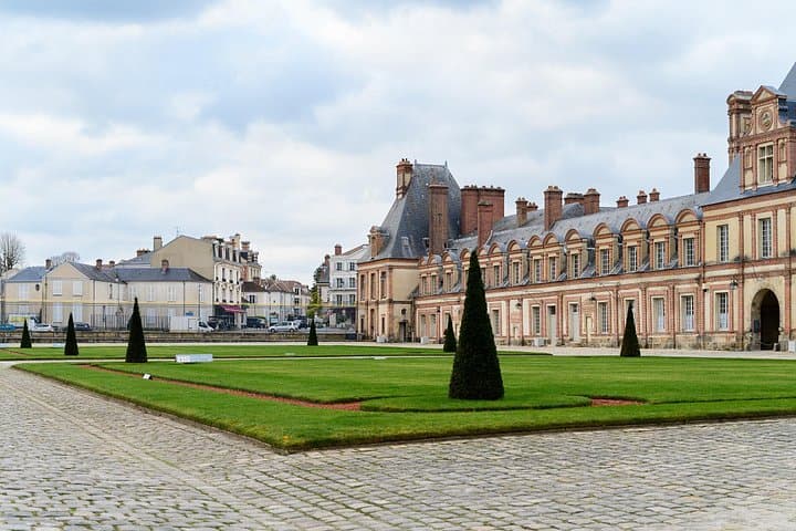 Fontainebleau Palace & Barbizon Artists Village Small Group(2-4) — photo 3