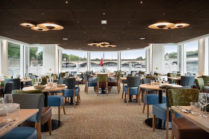 Paris Capitaine Fracasse 3 Course Seine River Dinner Cruise — photo 15