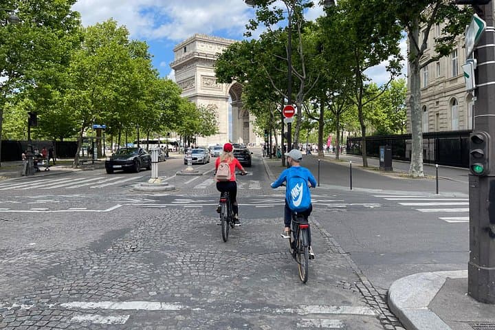 Paris: Small Group Highlights E-Bike Guided Tour — photo 16