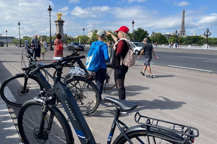 Paris: Small Group Highlights E-Bike Guided Tour — photo 15