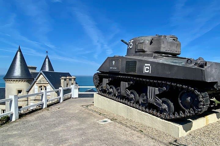 Private 3-Day Normandy, Mont Saint-Michel & Loire Castles — photo 11