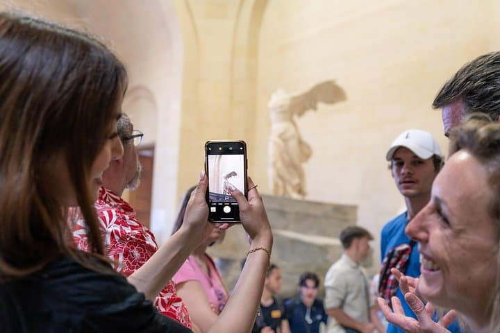 Paris Louvre Museum: Small Group Guided Highlights Tour — photo 2
