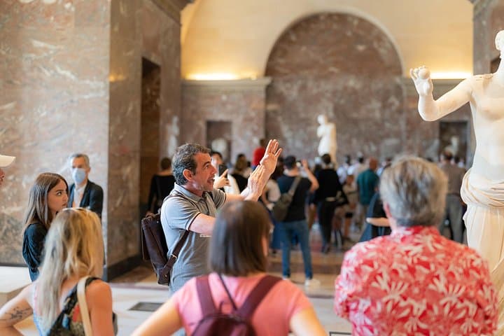 Paris Louvre Museum: Small Group Guided Highlights Tour — photo 7