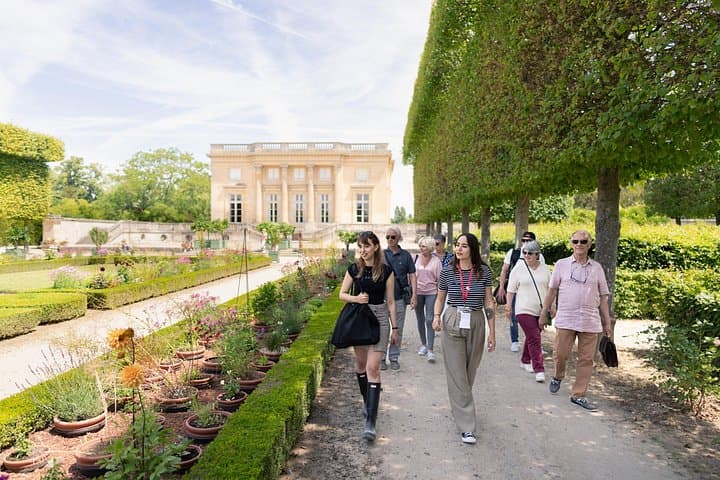Versailles Full-Day Tour with the Estate of Marie-Antoinette — photo 8