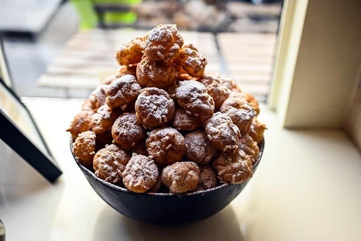 Paris Montmartre Chocolates and Pastry Private Food Tour — photo 16