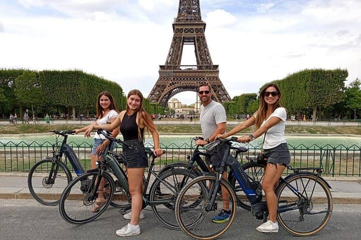 Private 2.5-Hour Paris E-Bike Highlights Tour — photo 3