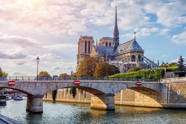 Île de la Cité, the Old Town of Paris Private Guided Tour — photo 7